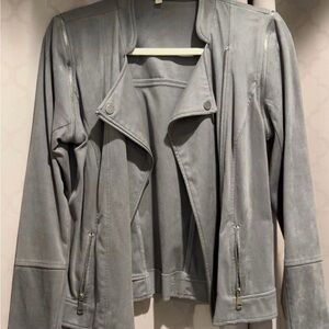 Gianni Bini Gray Leather Jacket Casual Elegance